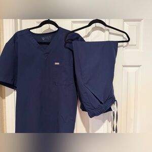 Figs Deep Blue Scrub Set